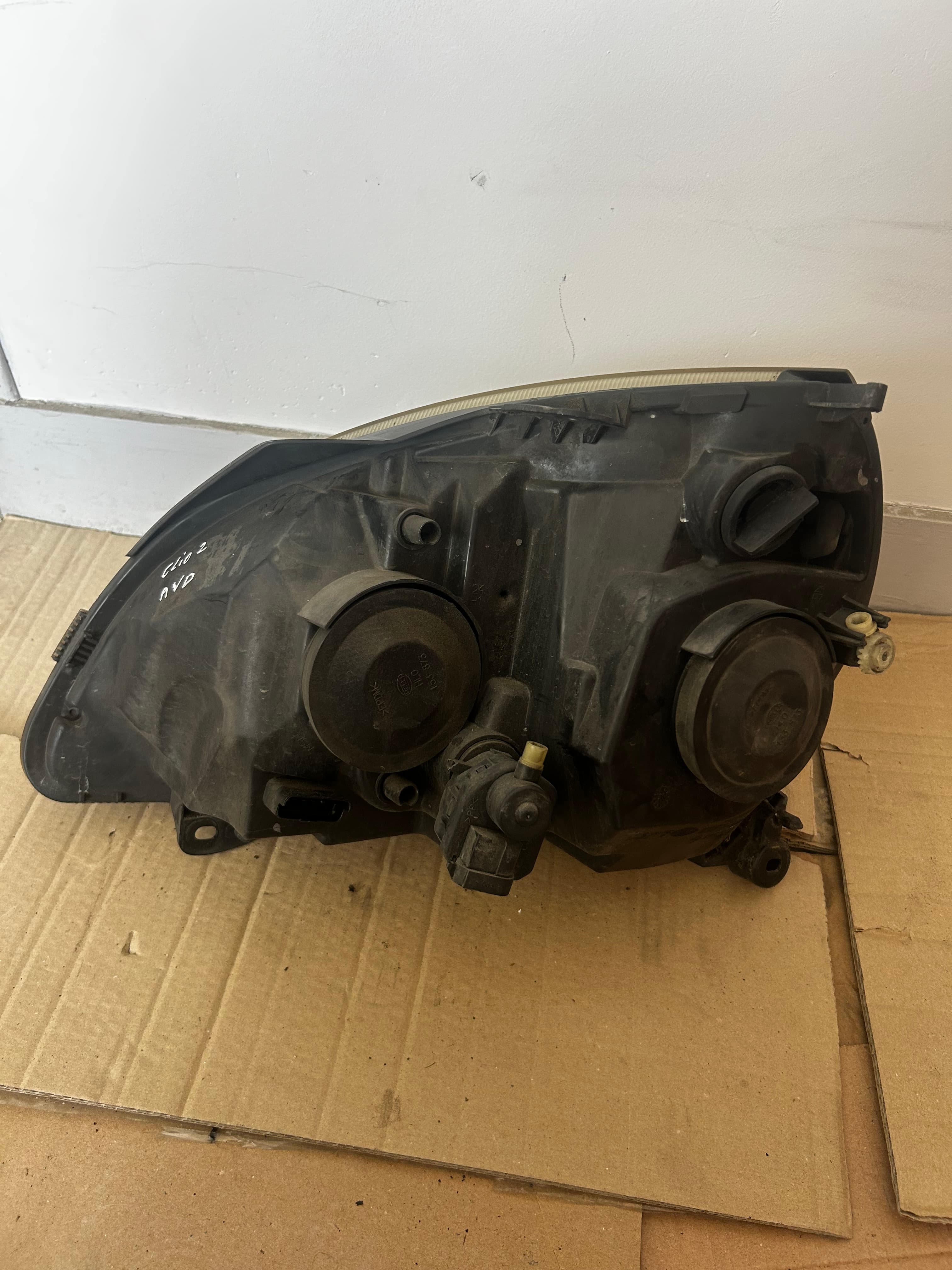 Feux de Clio2 AVD 2
